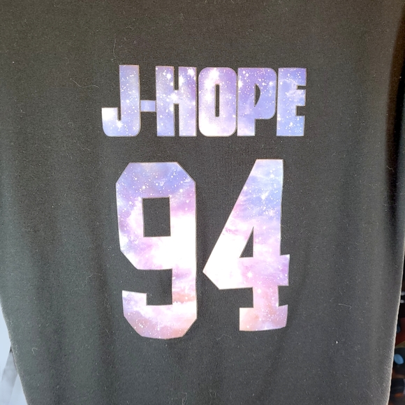 BTS K-POP J-Hope 94 Galaxy T-shirt - Picture 4 of 6